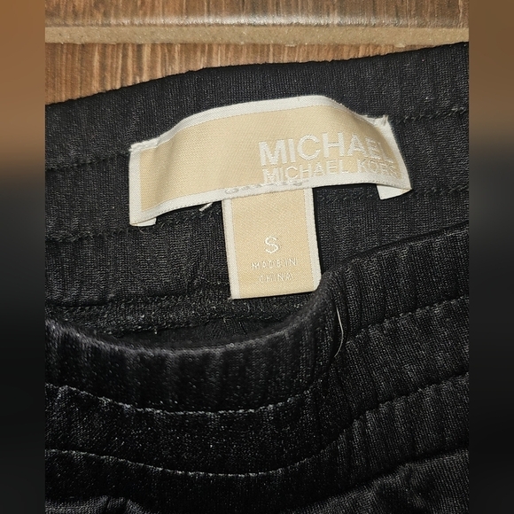 MICHAEL KORS SILVER SNAP BUTTON JOGGERS SZ SMALL - Picture 3 of 6